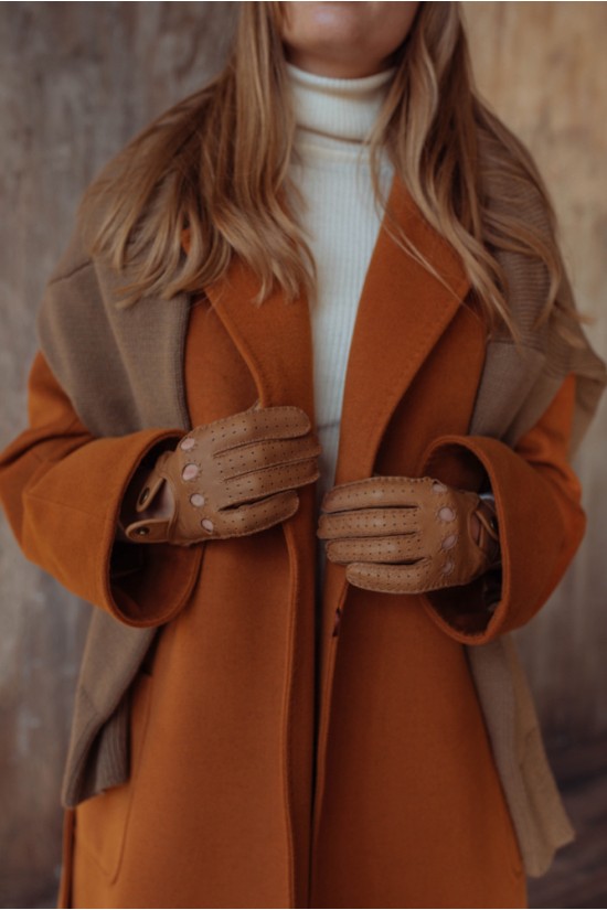 Англ пальто терракотового цвета с поясом, накладными карманами и шлицей